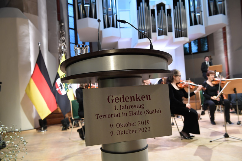 Zentrale Gedenkveranstaltung in der Konzerthalle Ulrichskirche